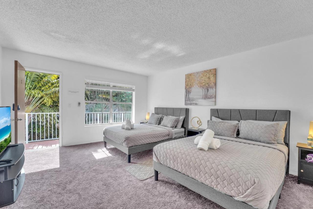 Amazing 5 - Bed Apartments Perfect For A Large Family Bal Harbour Εξωτερικό φωτογραφία